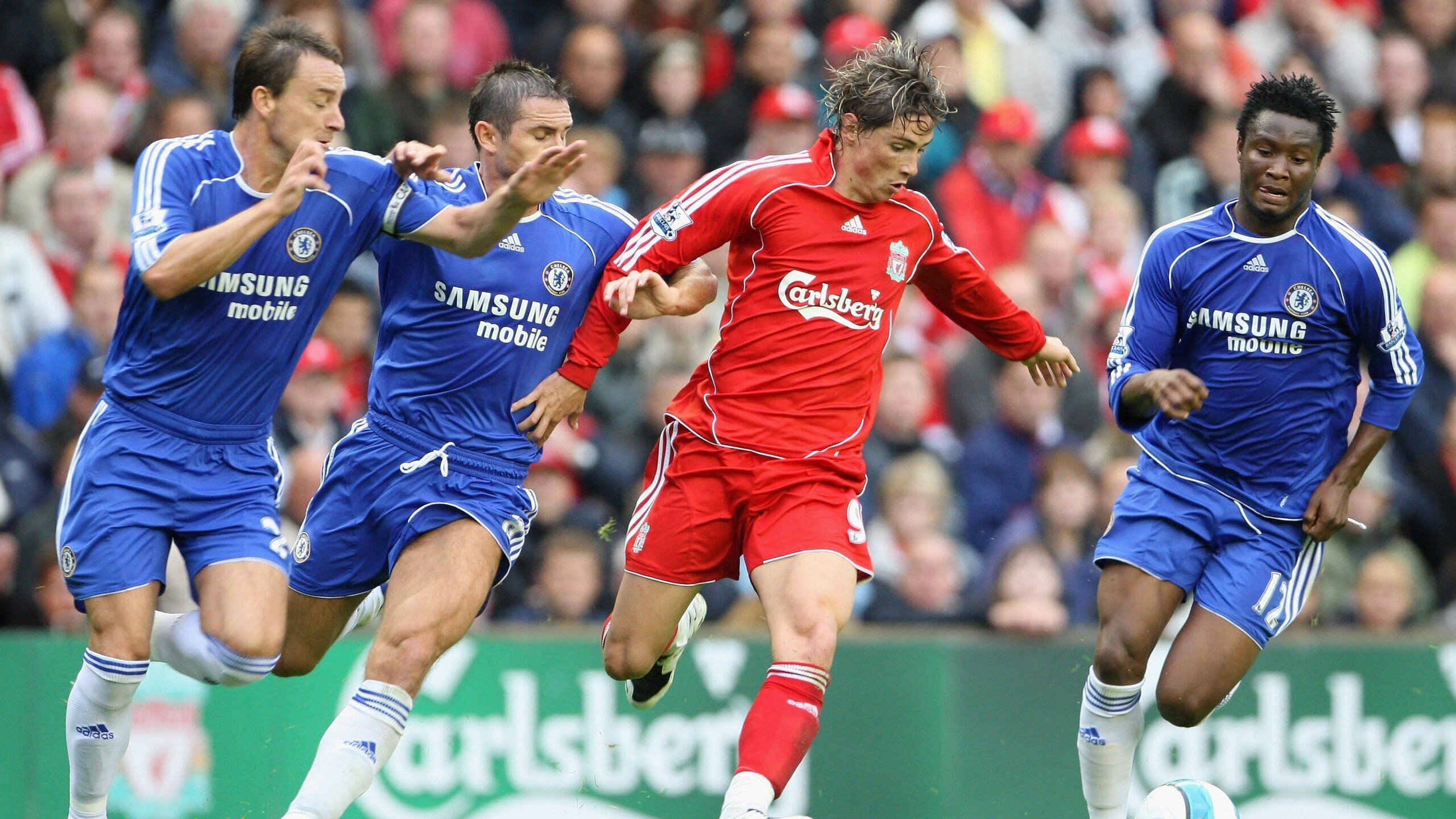 亚历克斯·格林伍德的防守表现让袋鼠队在强敌面前屡屡逆袭,格林伍德合同